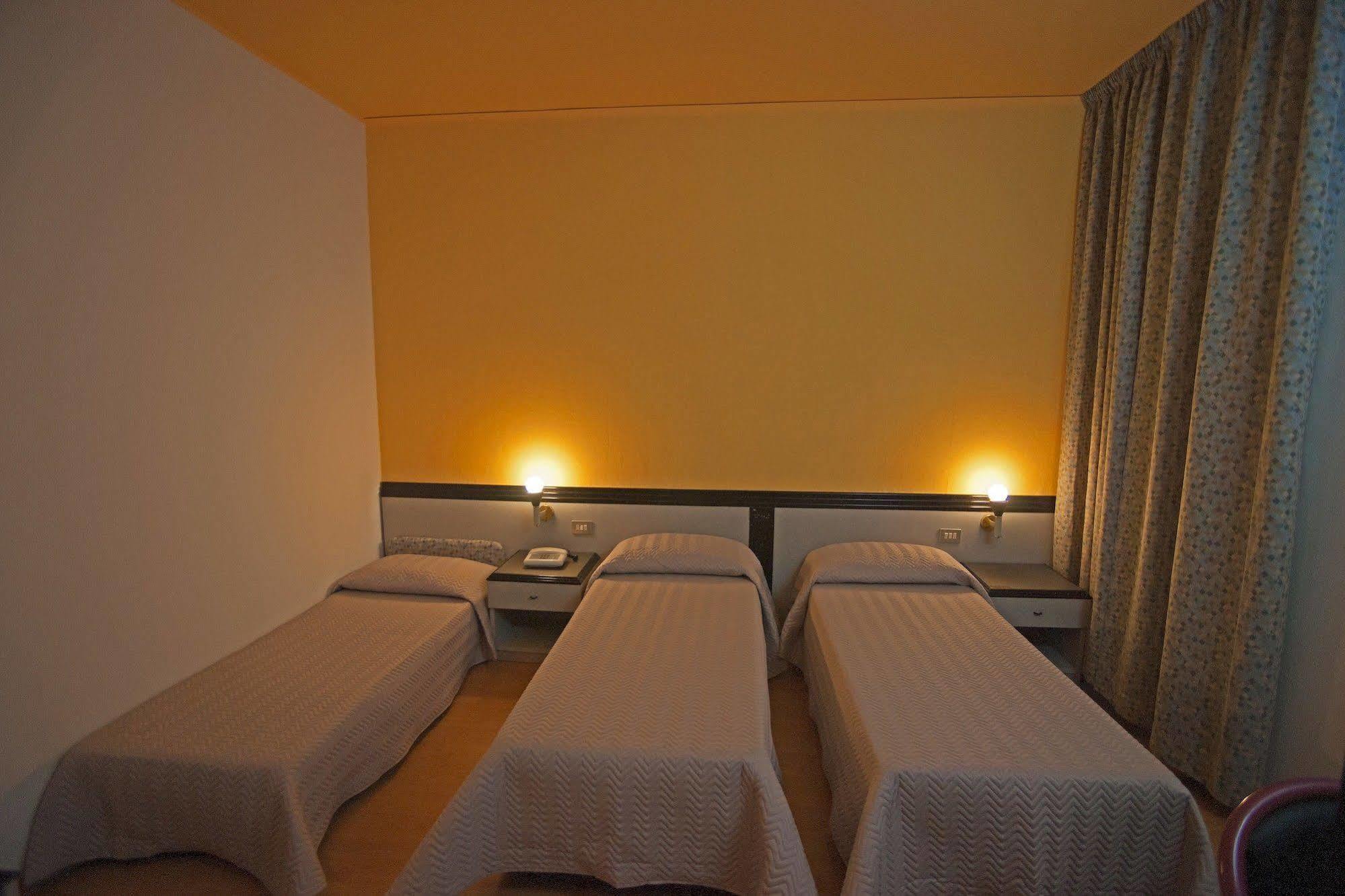 Orrì Hotel Tortolì Esterno foto